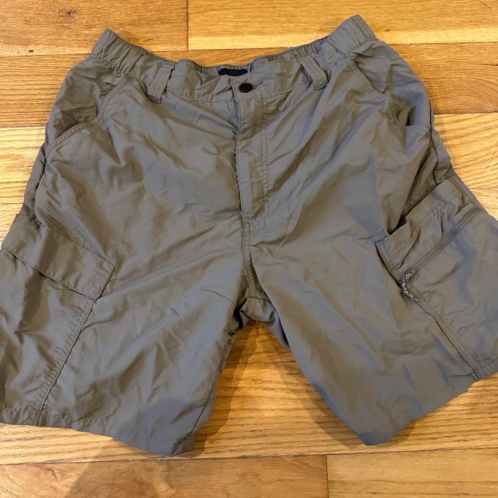 Wrangler Cargo Shorts size 32